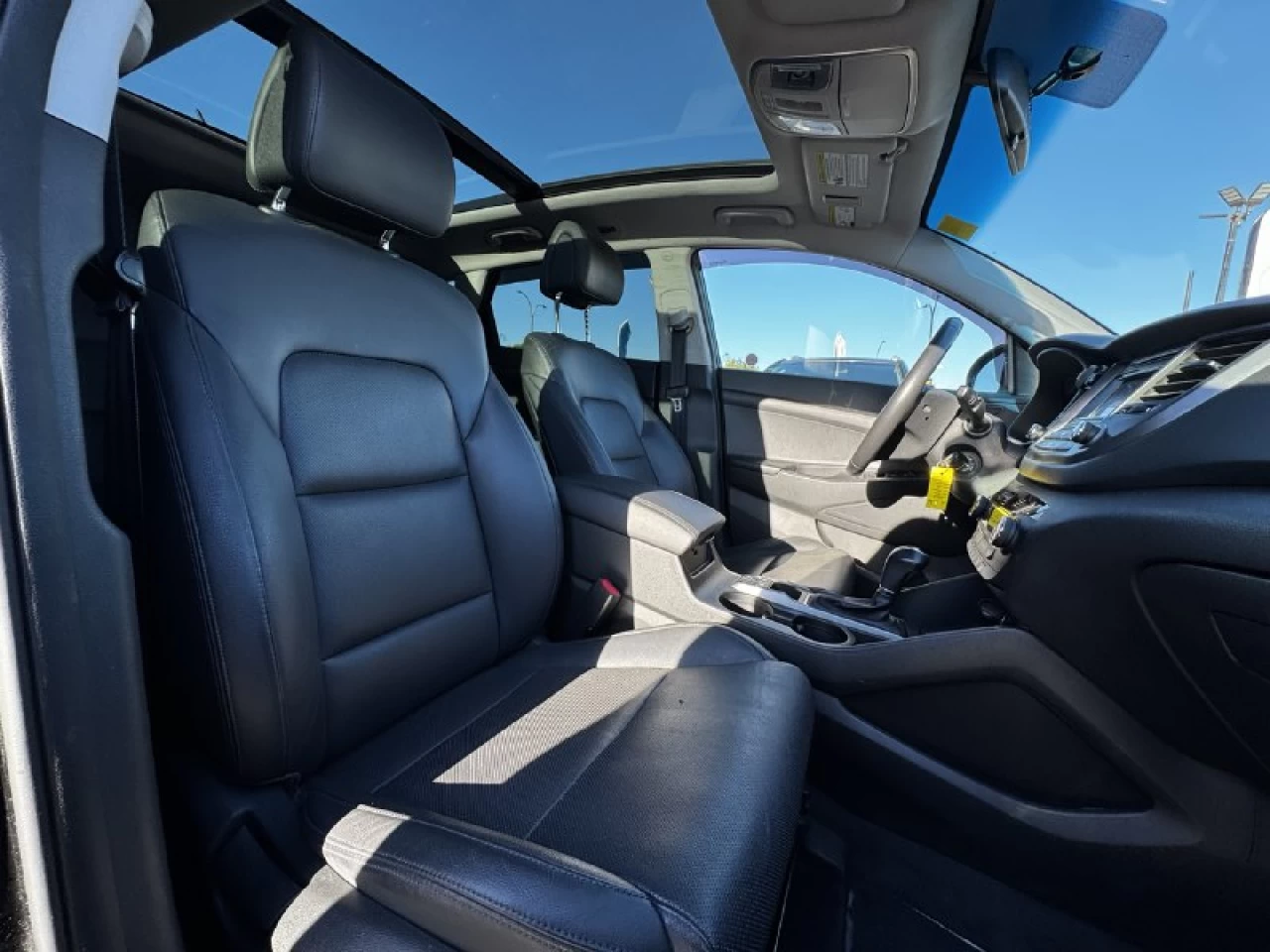 2017 Hyundai Tucson SE**AWD**SAAQ CERTIFIEE**TOIT PANORAMIQUE**SIEGES CHAUFFNATS**CAMERA DE RECULE**MAGS**VOLANT CHAUFFNATS** Image principale