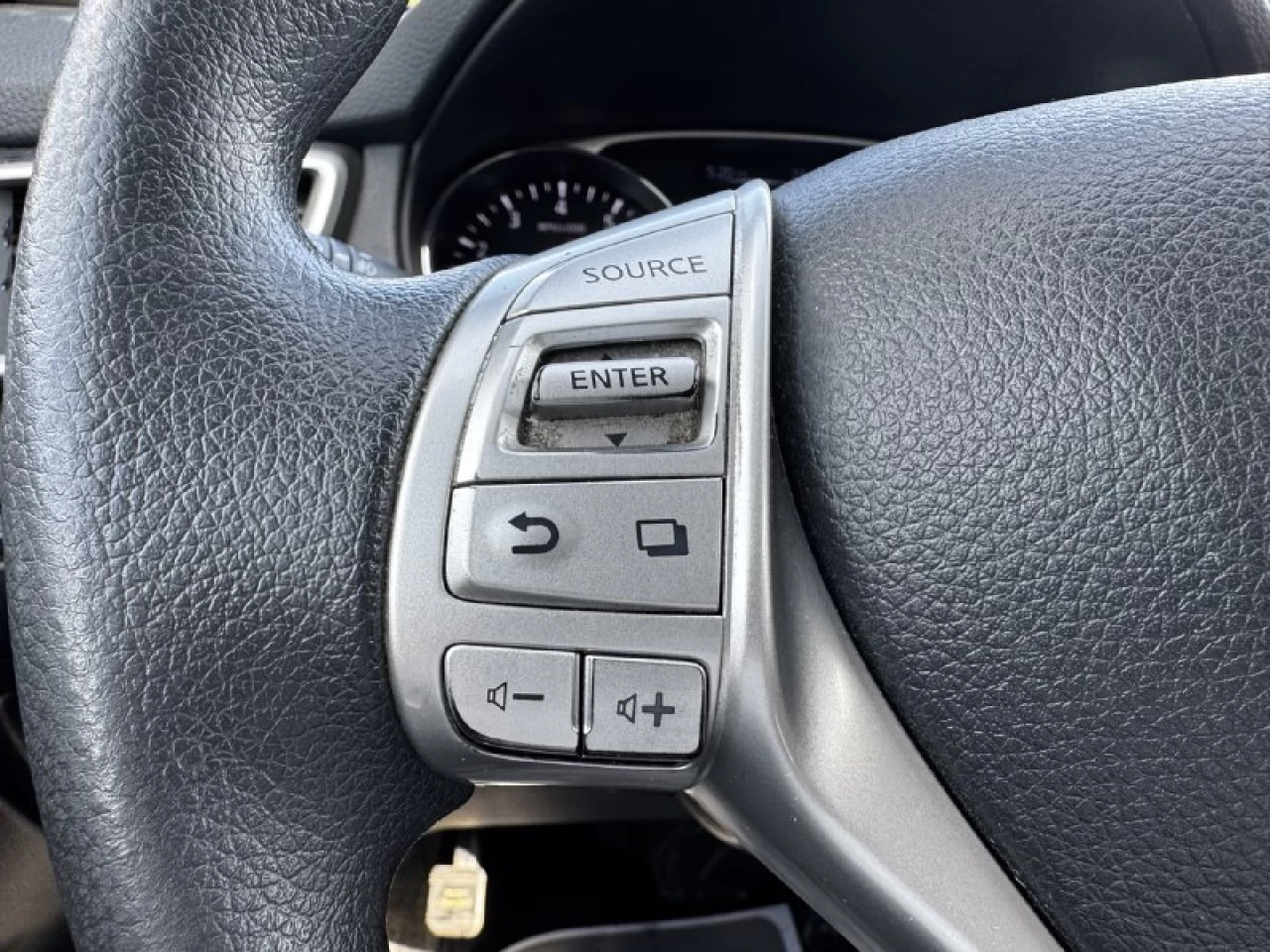 2016 Nissan Rogue SV**AWD**CAMERA DE RECULE**SIEGES CHAUFFNATS**MAGS**SIEGES ELECTRIC** Main Image