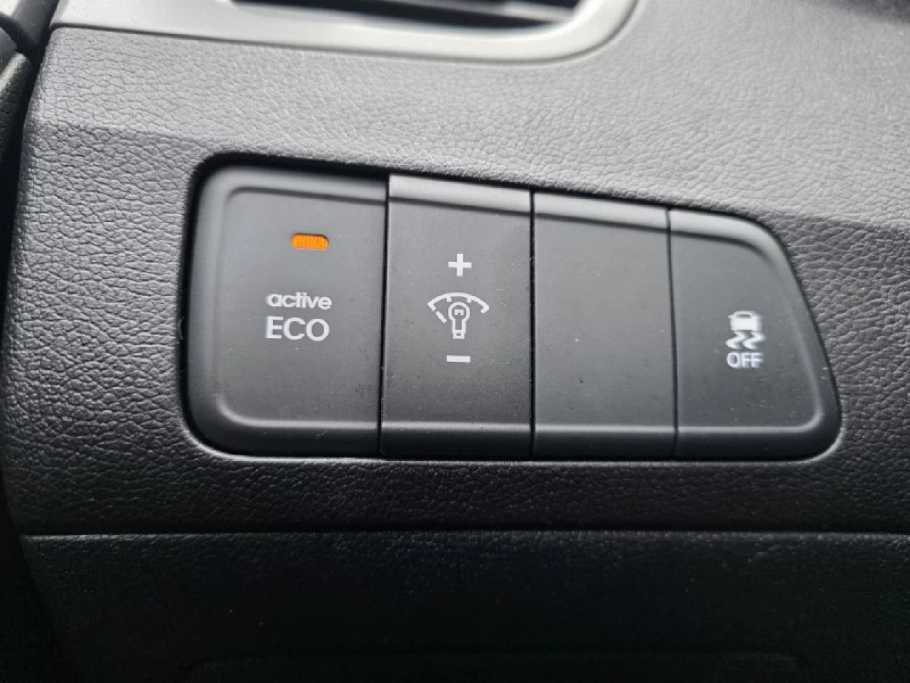 2015 Hyundai Elantra **Sport**GLS**TOIT OUVRANT**SIEGES CHAUFFANTS**MAGS** Main Image