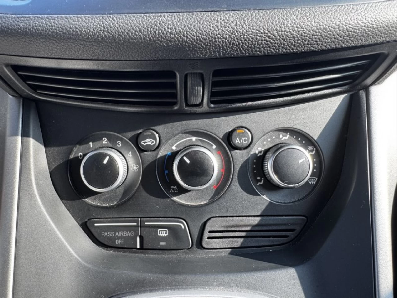 2014 Ford Escape SE**AWD**Jamais Accidente**CAMERA DE RECULE**SIEGES CHAUFFNATS**Financement 1Ère, 2e et 3e chance !! 100% ApprouvÉ Image principale