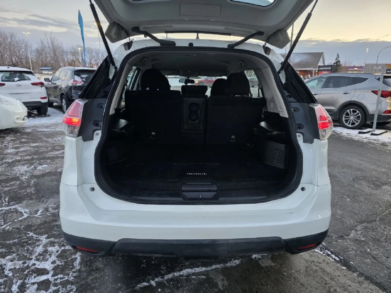 2015 Nissan Rogue S**CAMERA DE RECUL**EN SPECIAL** Main Image