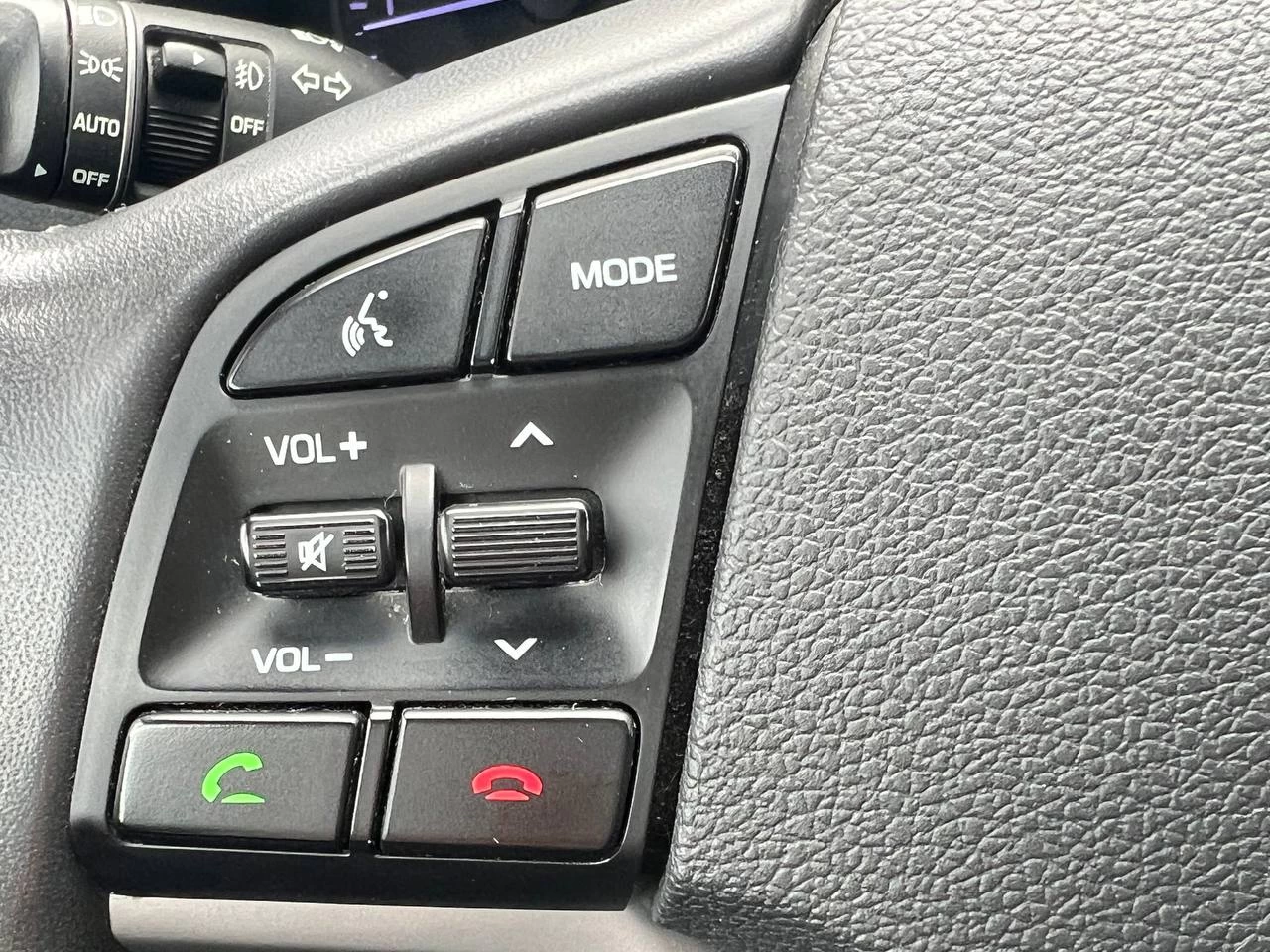 2017 Hyundai Tucson Premium**SAAQ Certifie**CAMERA DE RECUL**ANGLE MORT**SIEGES CHAUFFANTS**Volant Chauffant**MAGS Image principale