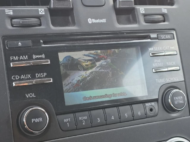 Nissan LEAF SV**JAMAIS ACCIDENTEE**CAMERA DE RECUL**SIEGES CHAUFFANTS** 2015