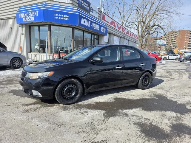 Kia Forte **SX**JAMAIS ACCIDENTEE**CUIR**TOIT OUVRANT**SIEGES CHAUFFANTS**EN SPECIAL 2011