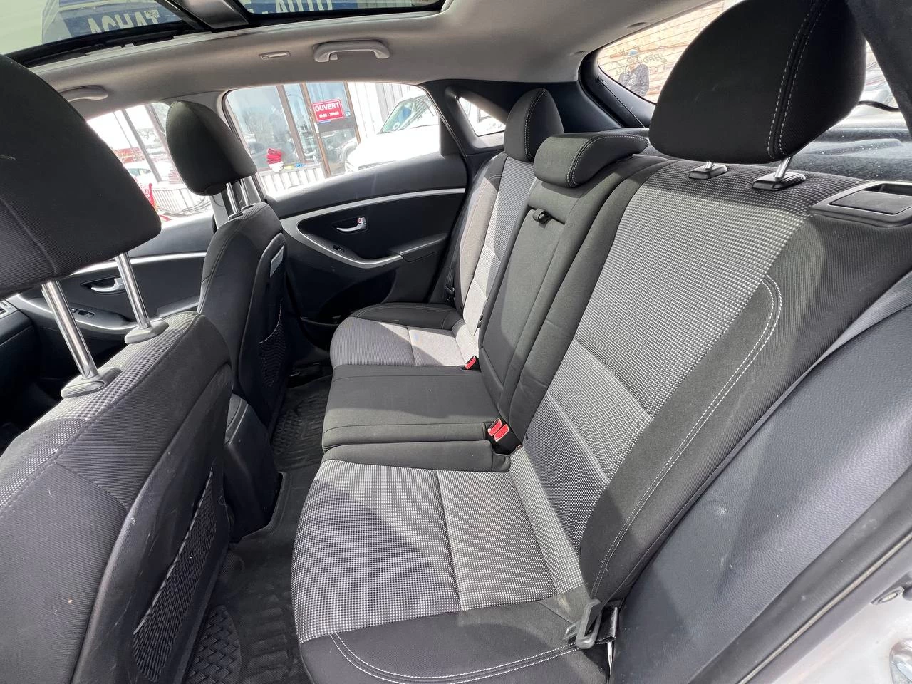 2013 Hyundai Elantra GT GLS**TOIT OUVRANT PANARAMIQUE**SIEGES CHAUFFANTS**MAGS** Image principale