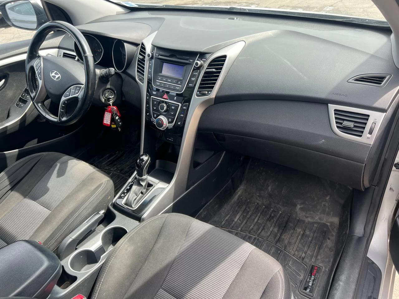 2013 Hyundai Elantra GT GLS**TOIT OUVRANT PANARAMIQUE**SIEGES CHAUFFANTS**MAGS** Image principale