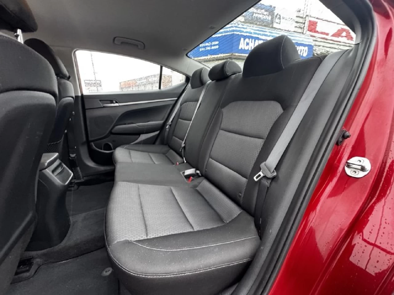 2017 Hyundai Elantra LE**SAAQ CERTIFIER**SIEGES CHAUFFNATS**MODE ECO** Image principale