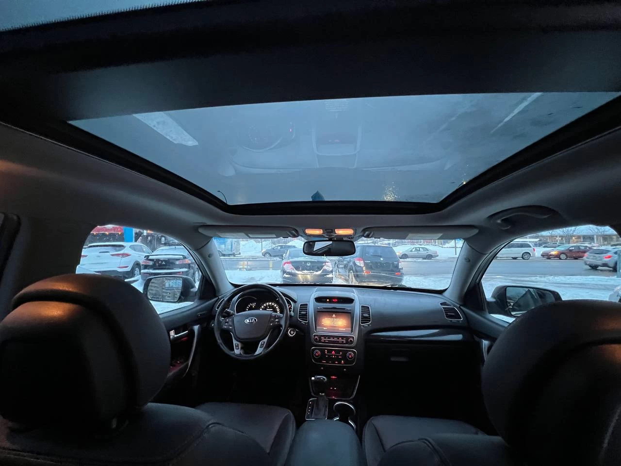 2014 Kia Sorento SX**JAMAIS ACCIDENTEE**AWD**TOIT OUVRANT PANAROMIQUE**CAMERA DE RECULE**NAVI**SIEGES EN CUIR**SIEGES CHAUFFANTS AVANT ET ARRIERE**SiÈge VentilÉ**VOLANT CHAUFFANT**Alerte d’angle mort** Main Image