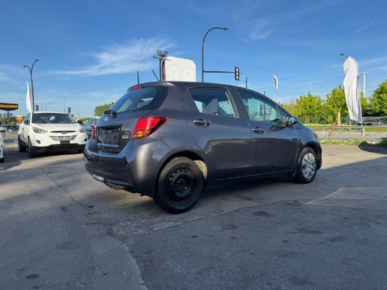 2016 Toyota Yaris LE**Jamais Accidente** Image principale