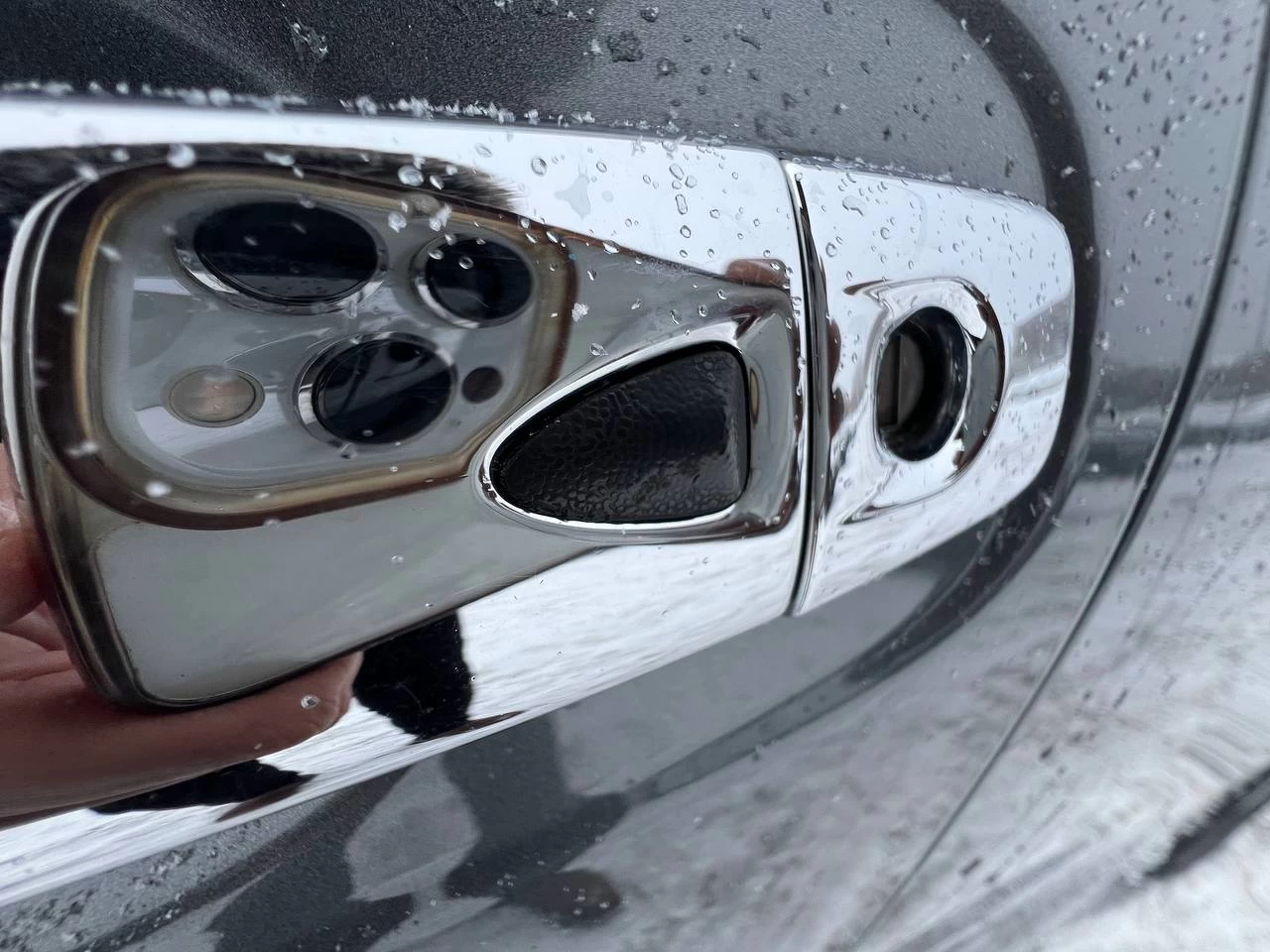 2016 Nissan Rogue SV**AWD**Jamais Accidente**Toit Ouvrant Panoramique**CAMERA DE RECULE**SIEGES CHAUFFNATS**MAGS**Un Proprietaire** Main Image