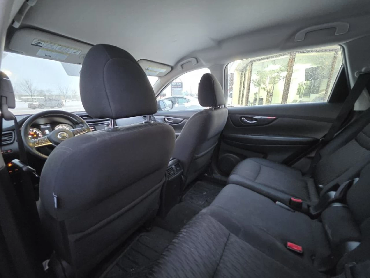 2017 Nissan Rogue S**AWD**CAMERA DE RECULE**SIEGES CHAUFFANTS** Image principale