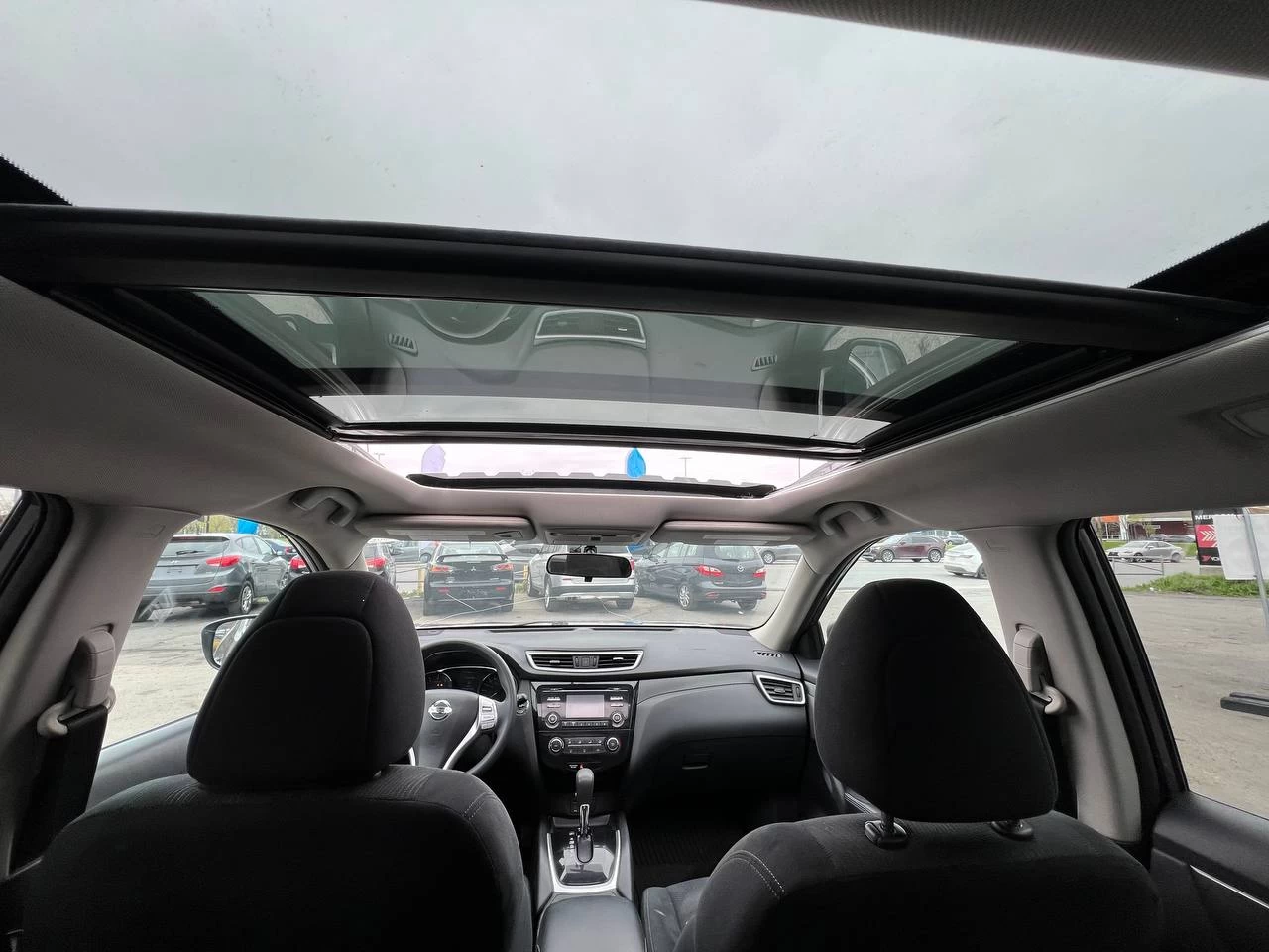 2015 Nissan Rogue SV**AWD**CERTIFIÉ Par la SAAQ**TOIT PANORAMIQUE**CAMERA DE RECULE**SIEGES CHAUFFANTS** Image principale