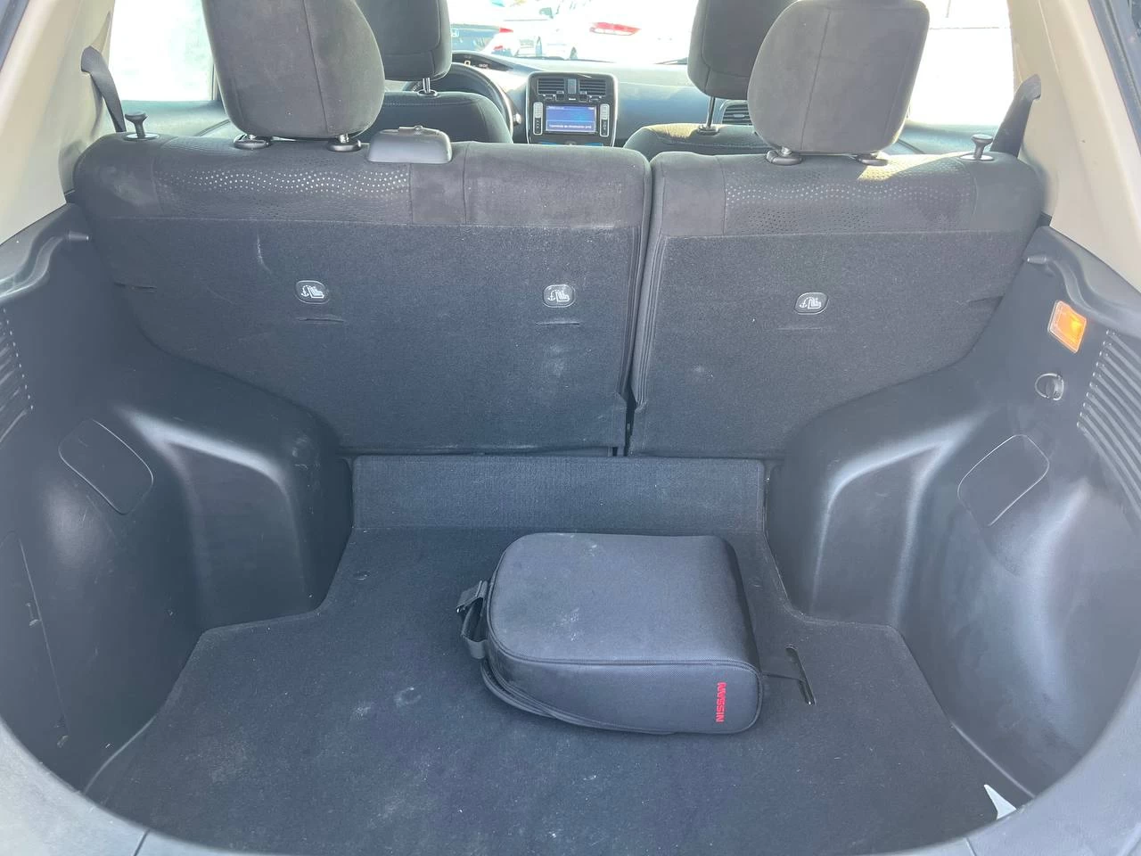 2014 Nissan LEAF SV**JAMAIS ACCIDENTEE**CAMERA DE RECUL**Navi**SIEGES CHAUFFANTS Avant et ArriÈre**Volant Chauffant**Mags**Un Proprietaire** Image principale