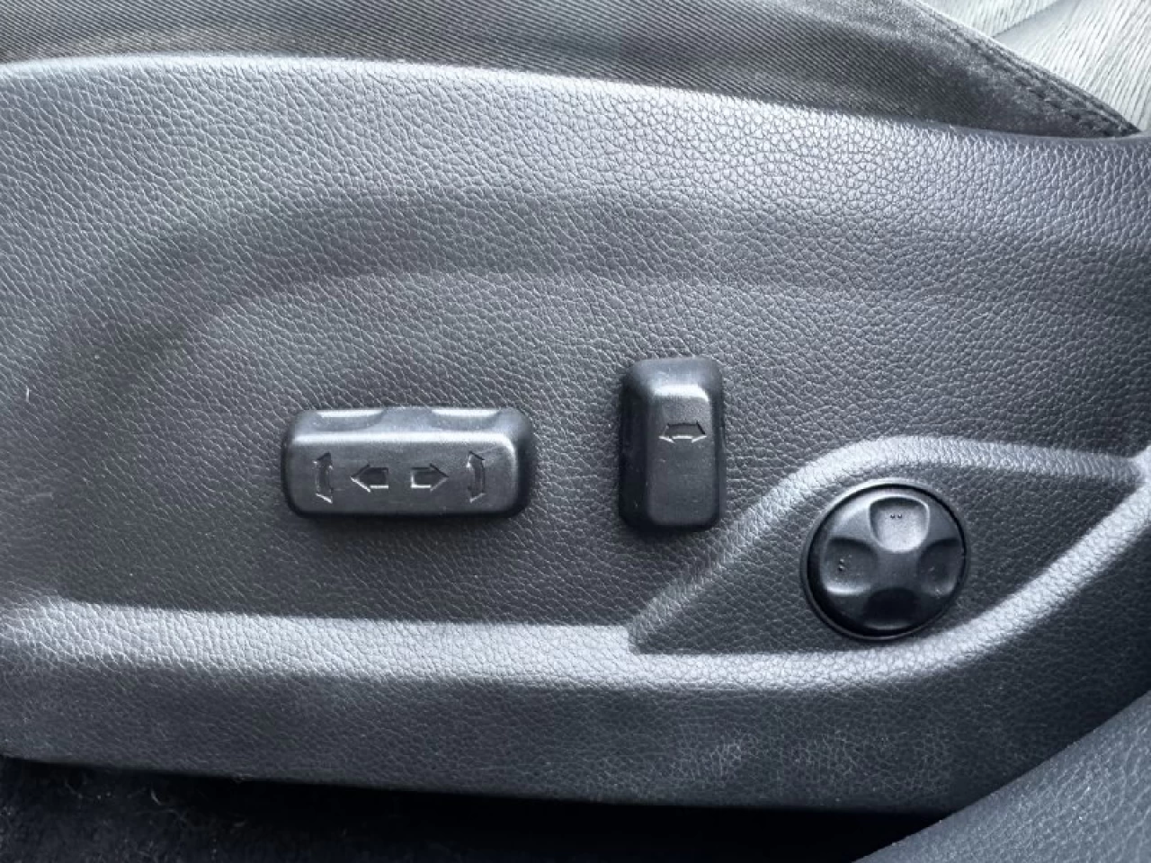 2015 Hyundai Santa Fe Sport Premium**AWD**Jamais Accidente**SIEGES CHAUFFNATS AVANT ET ARRIERE**VOLANT CHAUFFNATS**MAGS** Main Image