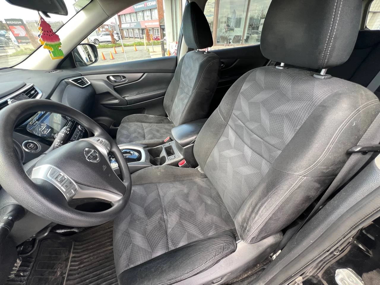 2016 Nissan Rogue SV**AWD**CAMERA DE RECULE**SIEGES CHAUFFNATS**Mags** Image principale