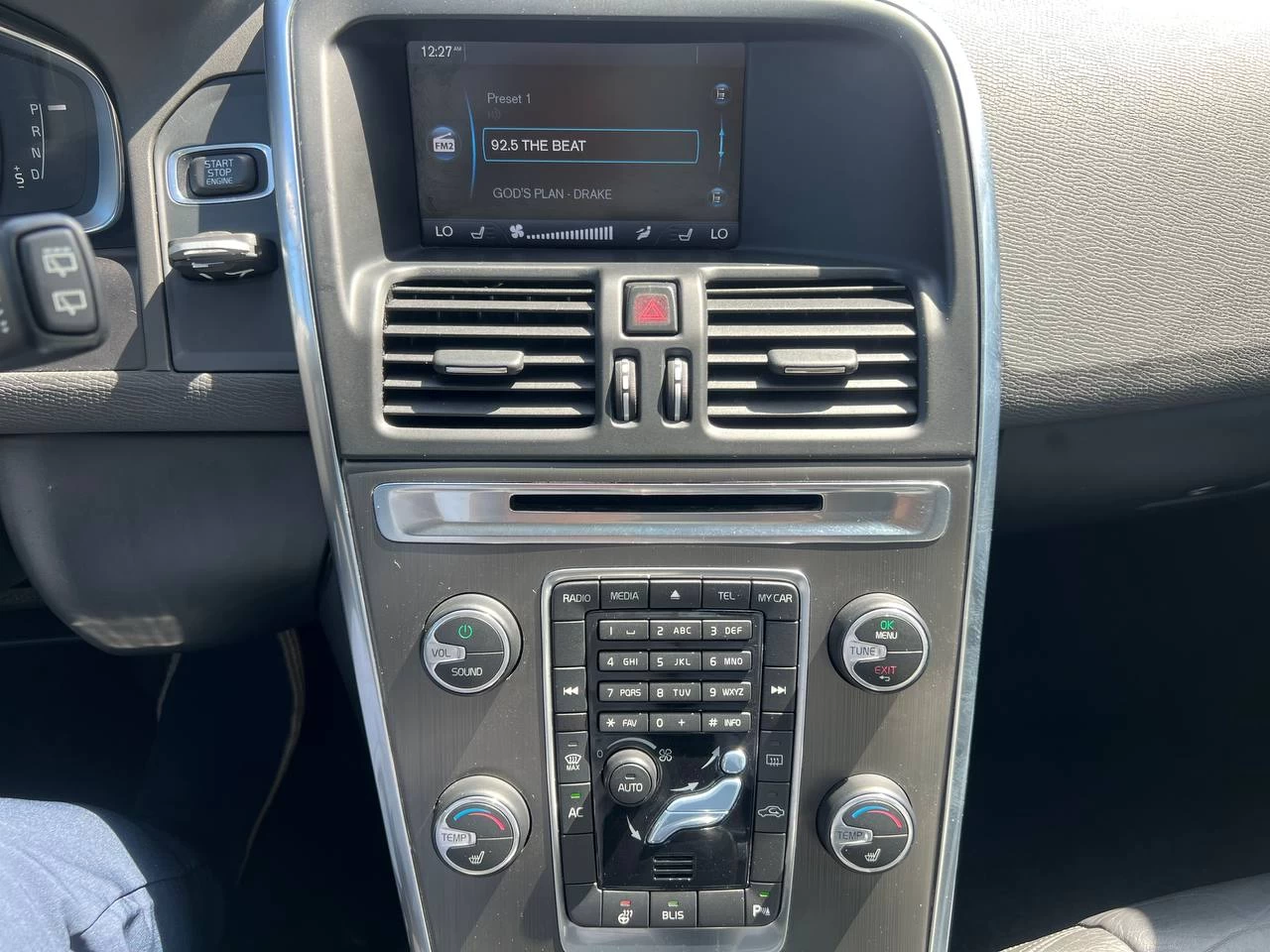 2014 Volvo XC60 3.2**AWD**Toit Ouvrant Panaromique**SIEGES EN CUIR**SIEGES CHAUFFANTS**SIEGES CHAUFFANTS ARRIERE**VOLANT CHAUFFANTS**MAGS** Main Image