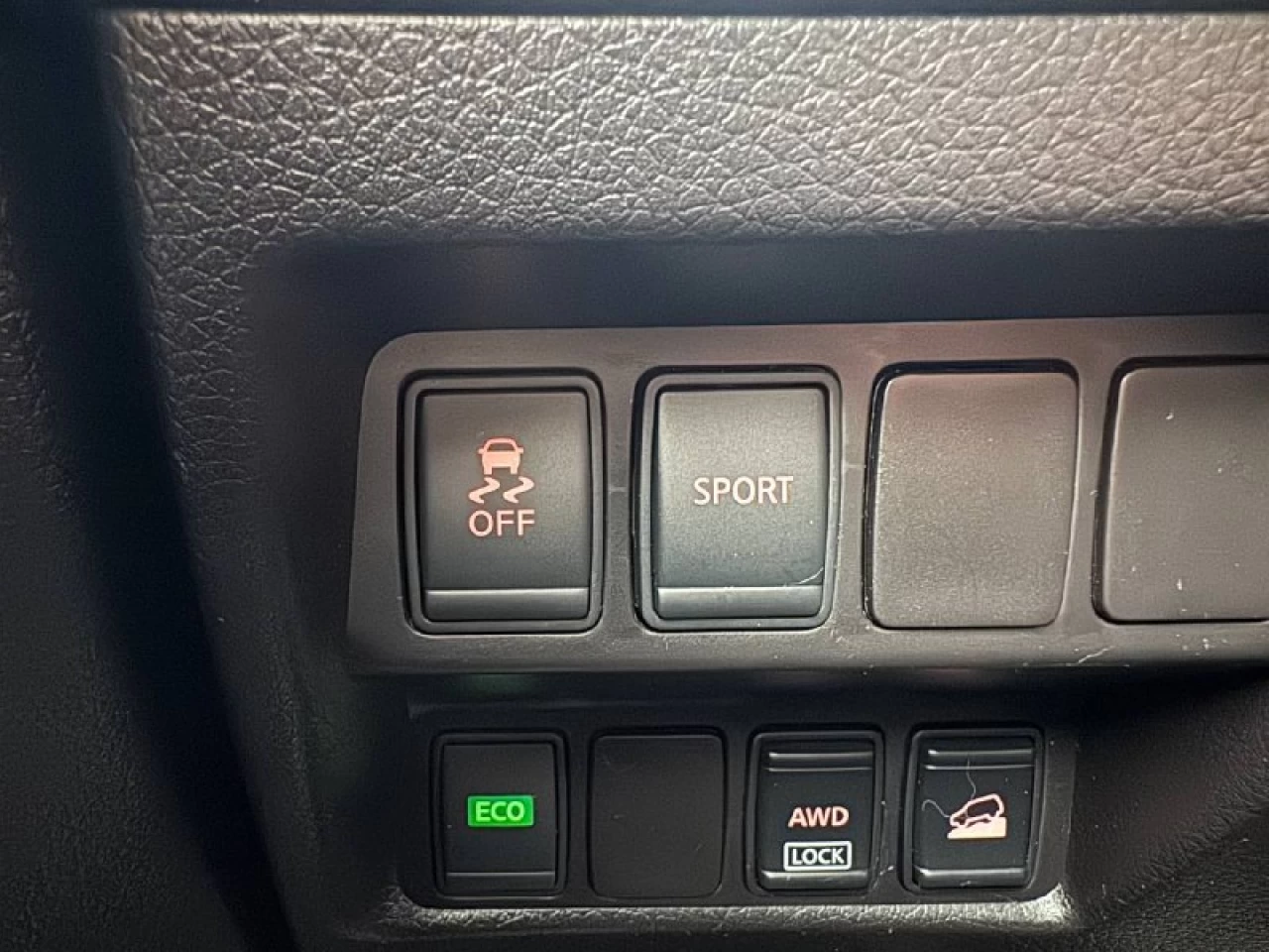 2016 Nissan Rogue S AWD **CAMERA DE RECUL**MODE ECO** Financement 1Ère, 2e et 3e chance !! 100% ApprouvÉ Image principale