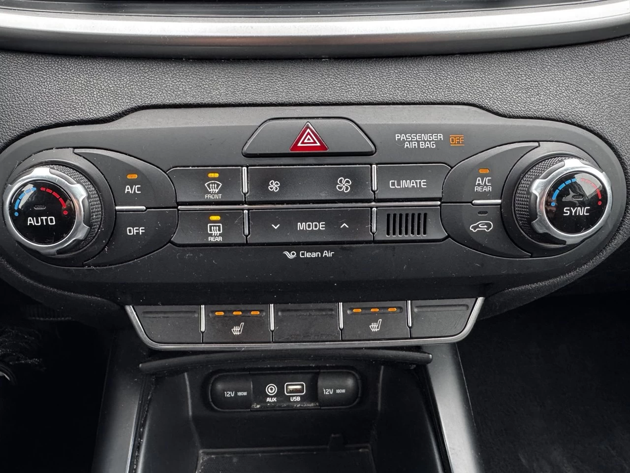 2018 Kia Sorento **7 PASSAGERS**LX**AWD**APPLE CAR PLAY**CAMERA DE RECUL**SIEGES CHAUFFANTS**MAGS** Main Image