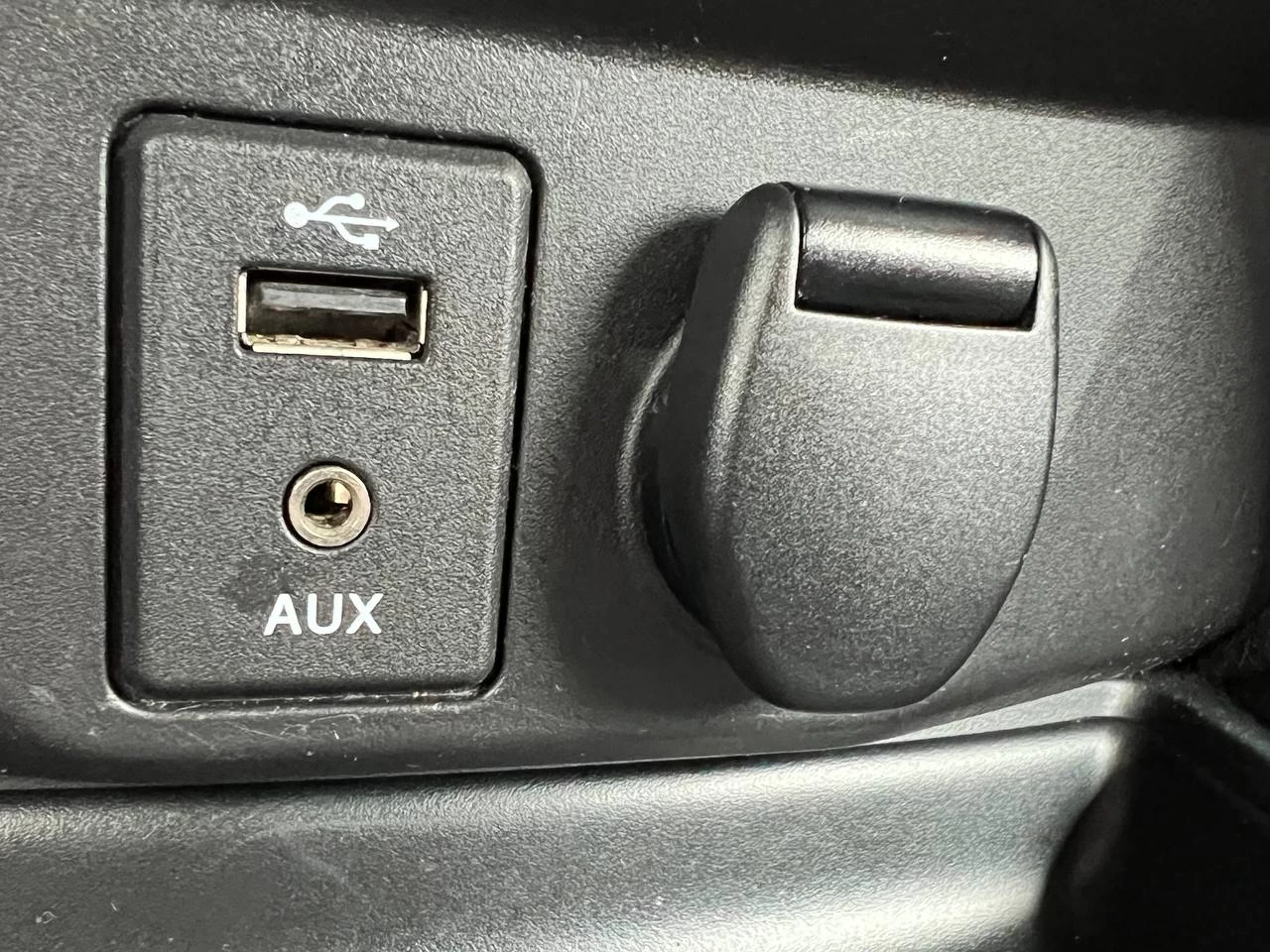 2016 Nissan Rogue SV**AWD**Toit Ouvrant Panoramique**CAMERA DE RECULE**SIEGES CHAUFFNATS**MAGS** Image principale