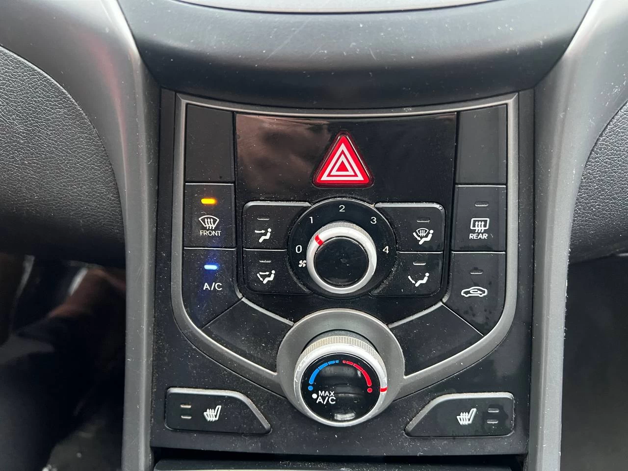 2015 Hyundai Elantra GL**SIEGES CHAUFFANTS** Image principale