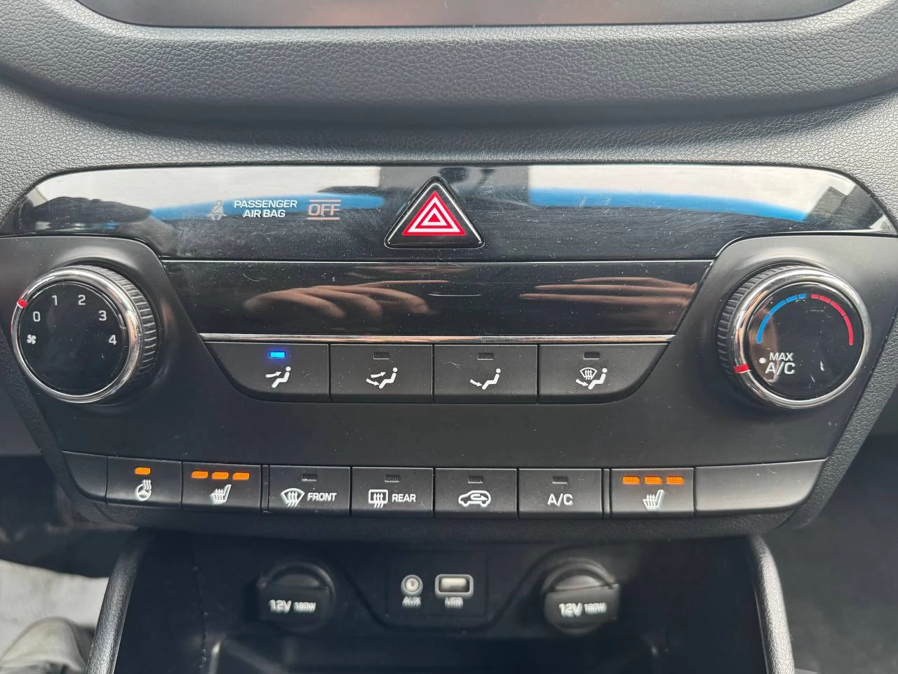 2017 Hyundai Tucson Premium **CamÉra de Recul**Volant Chauffant**SIEGES CHAUFFNATS AVANT ET ARRIERE**ANGLE MORT**MAGS** Image principale
