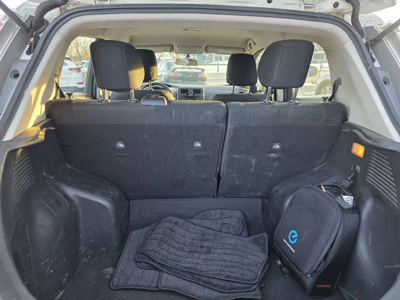 2015 Nissan LEAF SV**JAMAIS ACCIDENTEE**CAMERA DE RECUL**SIEGES CHAUFFANTS** Image principale