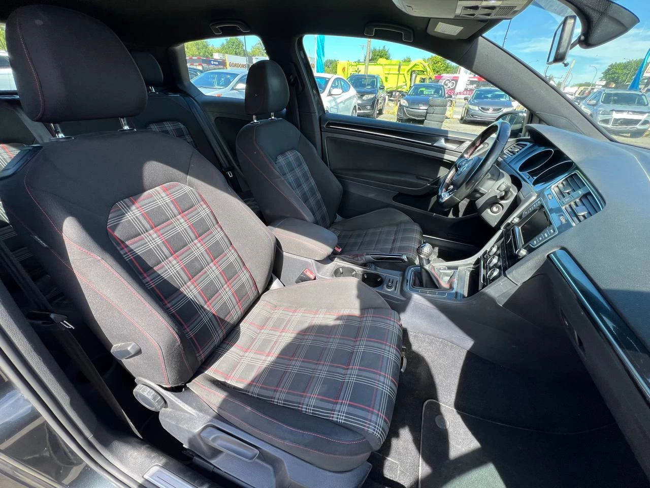2015 Volkswagen Golf GTI**COUP**SIEGES CHAUFFANTS**MAGS** Main Image