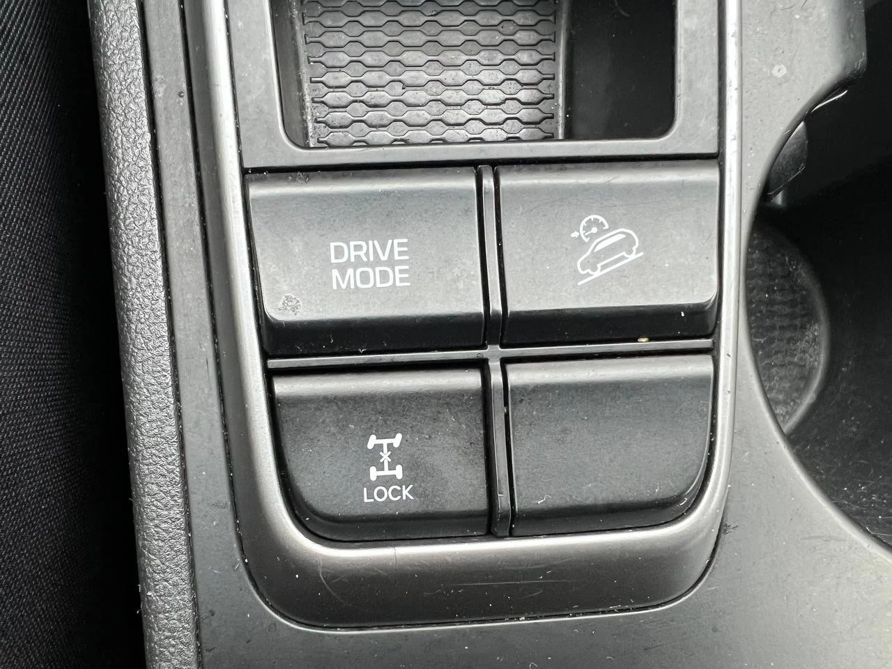 2016 Hyundai Tucson Premium**AWD**Jamais Accidentee**SAAQ Certifie**CAMERA DE RECUL**SIEGES CHAUFFANTS**MAGS**SIEGES CHAUFFANTS ARRIERE**Alerte d'angle Mort** Main Image