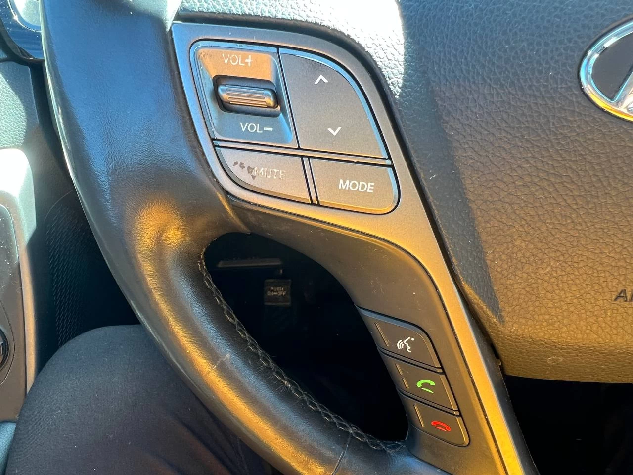 2014 Hyundai Santa Fe Sport SE**AWD**SAAQ CERTIFIEE**TOIT OUVRANT PANORAMIQUE**SIEGE EN CUIR**CAMERA DE RECUL**SIEGES CHAUFFNATS AVANT ET ARRIERE**VOLANT CHAUFFNATS**MAGS** Image principale