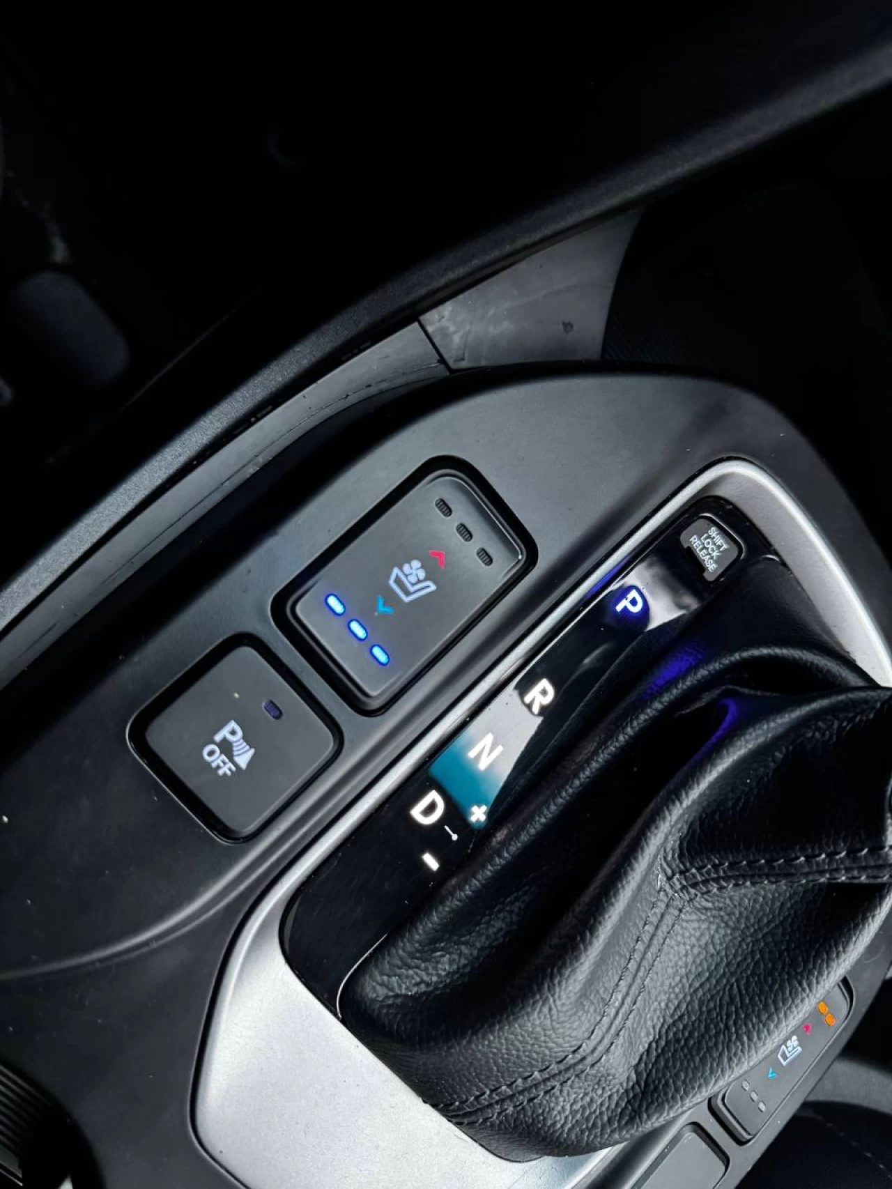 2017 Hyundai Santa Fe Sport Limited**AWD**Jamais Accidente**SAAQ CERTIFIEE**TOIT OUVRANT PANORAMIQUE**SIEGE EN CUIR**CAMERA DE RECUL**SIEGES CHAUFFNATS AVANT ET ARRIERE**Siege Ventile**Volant Chauffant**Navigation**Alerte d'angle Mort**MAGS** Main Image