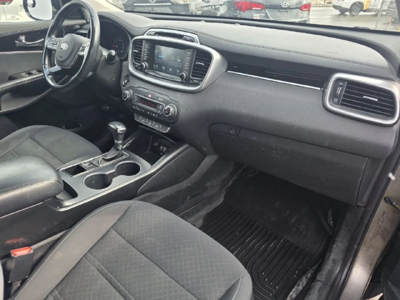 2019 Kia Sorento **LX**7 PASSAGERS**AWD**CAMERA DE RECUL**SIEGES CHAUFFANTS**MAGS**EN SPECIAL** Image principale