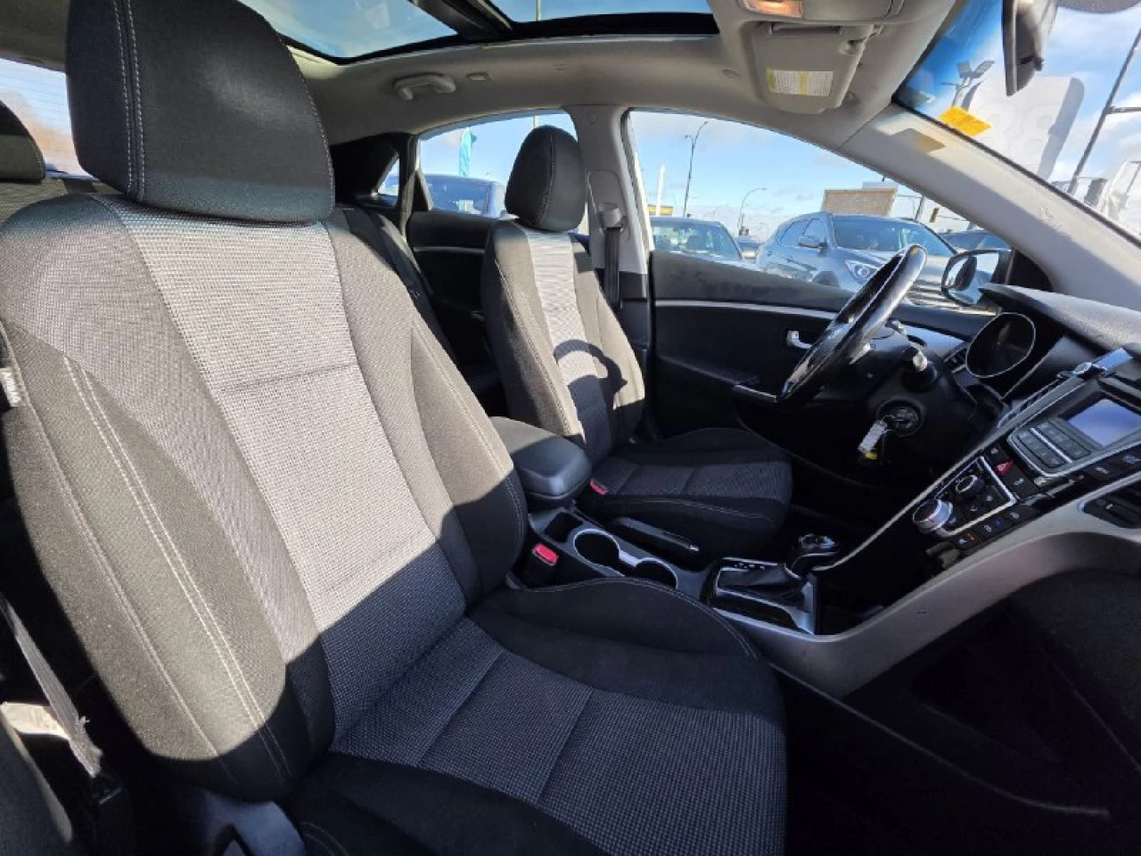 2013 Hyundai Elantra GT GLS**JAMAIS ACCIDENTEE**TOIT OUVRANT**SIÈGES CHAUFFANTS**MAGS**ACTIVE ECO** Main Image