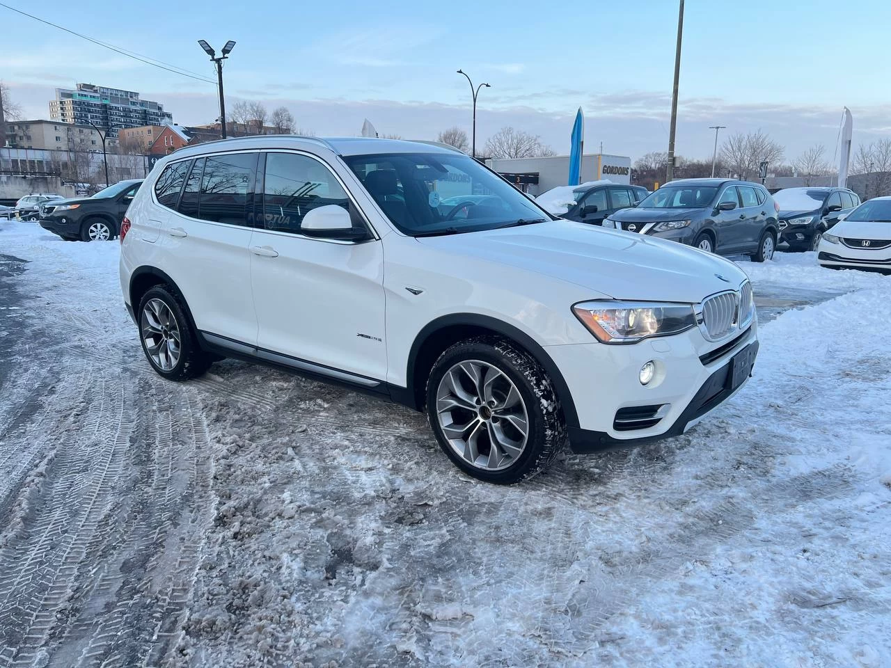 2015 BMW X3 XDrive28i**AWD**SAAQ CERTIFIEE**TOIT PANORAMIQUE**CAMERA DE RECULE**SIEGES CHAUFFNATS**MAGS**VOLANT CHAUFFNATS**CUIR** Image principale