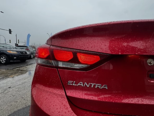 Hyundai Elantra LE**SAAQ CERTIFIER**SIEGES CHAUFFNATS**MODE ECO** 2017