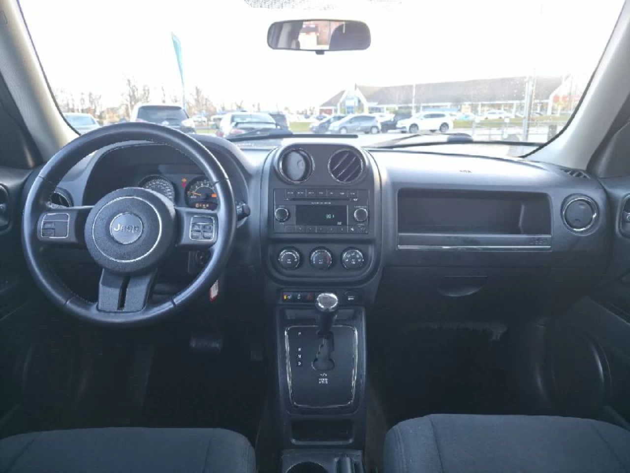 2014 Jeep Patriot **NORTH EDITION**JAMAIS ACCIDENTEE**4X4**SIEGES CHAUFFANTS**MAGS**EN SPECIAL** Image principale