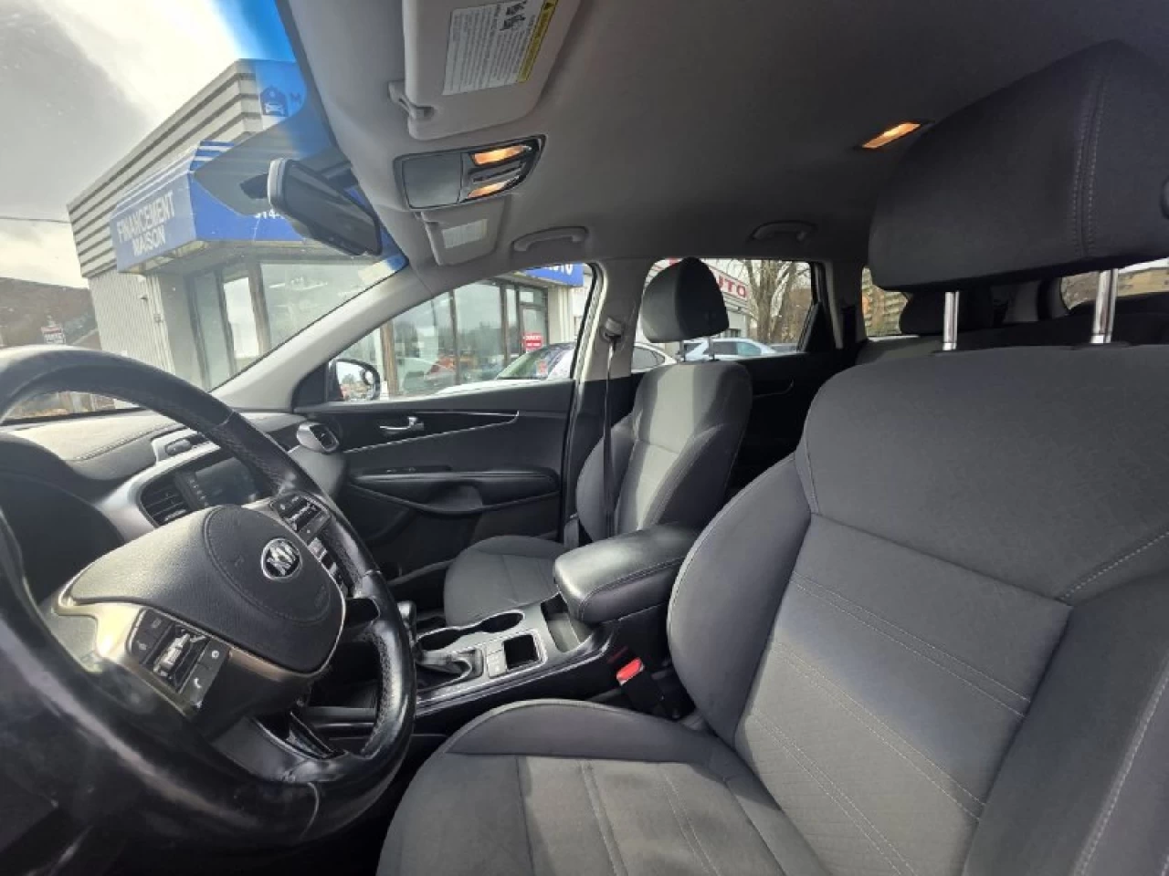 2019 Kia Sorento **LX**7 PASSAGERS**AWD**CAMERA DE RECUL**SIEGES CHAUFFANTS**MAGS**EN SPECIAL** Image principale