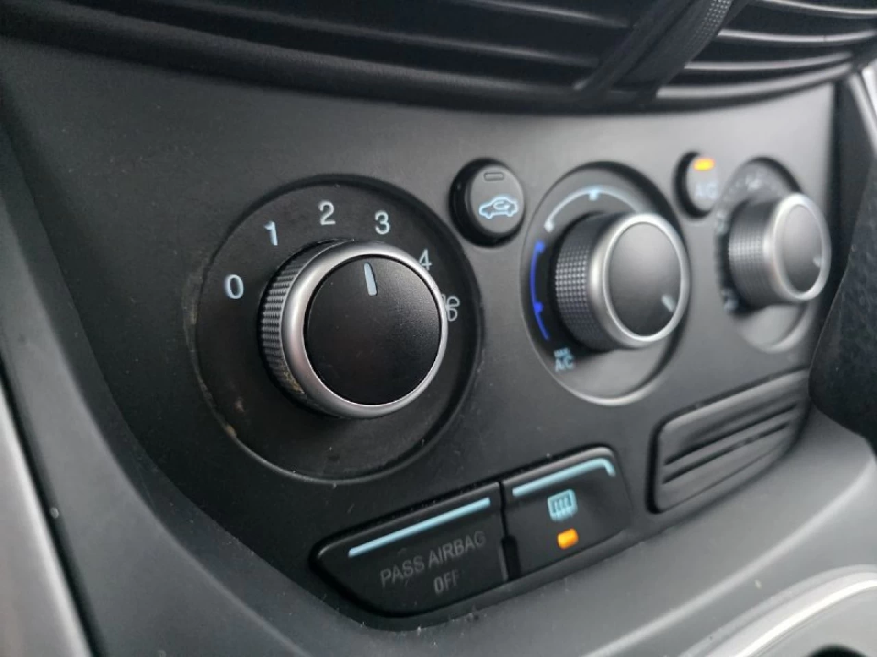 2013 Ford Escape **JAMAIS ACCIDENTEE**TRES BAS KILO**58 000KM**CERTIFIEE**SIEGES CHAUFFANTS**MAGS**EN SPECIAL** Image principale