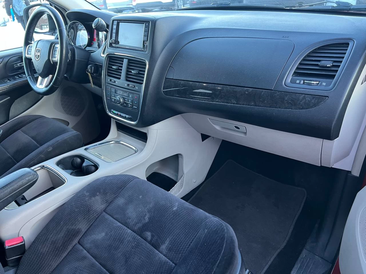 2014 Dodge Grand Caravan Crew**7 PASSAGERS**NAVI**CamÉra de Recul**SIEGES CHAUFFANTS**Volant Chauffant** Main Image