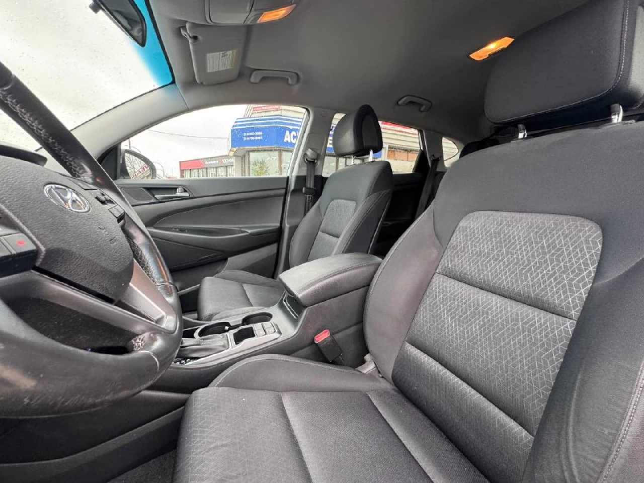 2016 Hyundai Tucson Premium **SIÈGES CHAUFFANTS AVANT ET ARRIÈRE**CAMERA DE RECUL**DÉTÉCTEUR D'ANGLES MORTS** Main Image