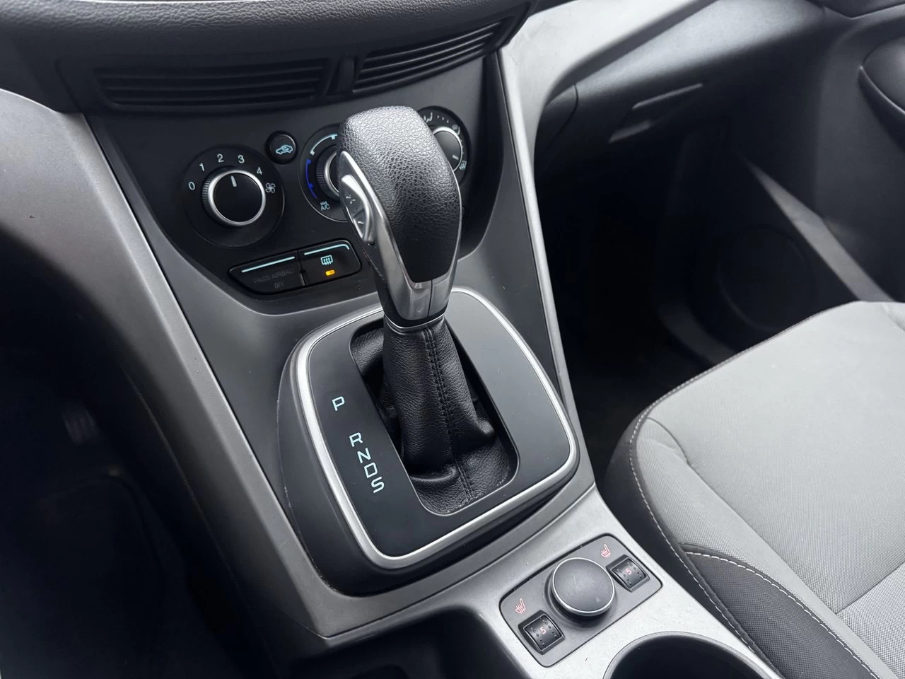 2014 Ford Escape SE**AWD**Jamais Accidente**CAMERA DE RECULE**SIEGES CHAUFFNATS**Financement 1Ère, 2e et 3e chance !! 100% ApprouvÉ Main Image