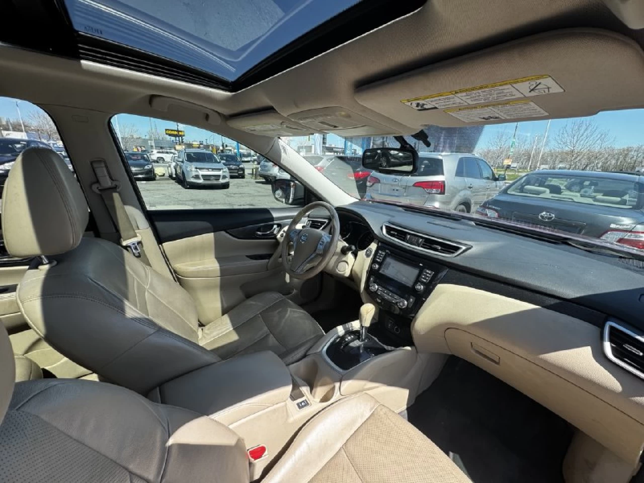 2015 Nissan Rogue SL**AWD**TOIT PANORAMIQUE**CAMERA DE RECULE**SIEGES EN CUIR**NAVIGATION**VOLANT CHAUFFANTS**SIEGES CHAUFFANTS** Image principale