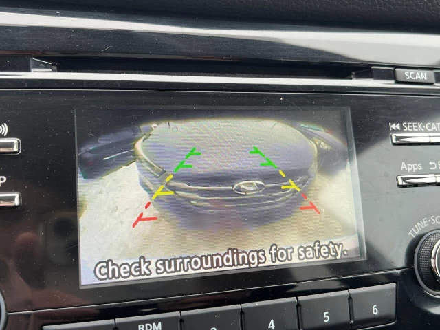 Nissan Rogue SV**AWD**Toit Ouvrant Panoramique**CAMERA DE RECULE**SIEGES CHAUFFNATS**MAGS** 2016