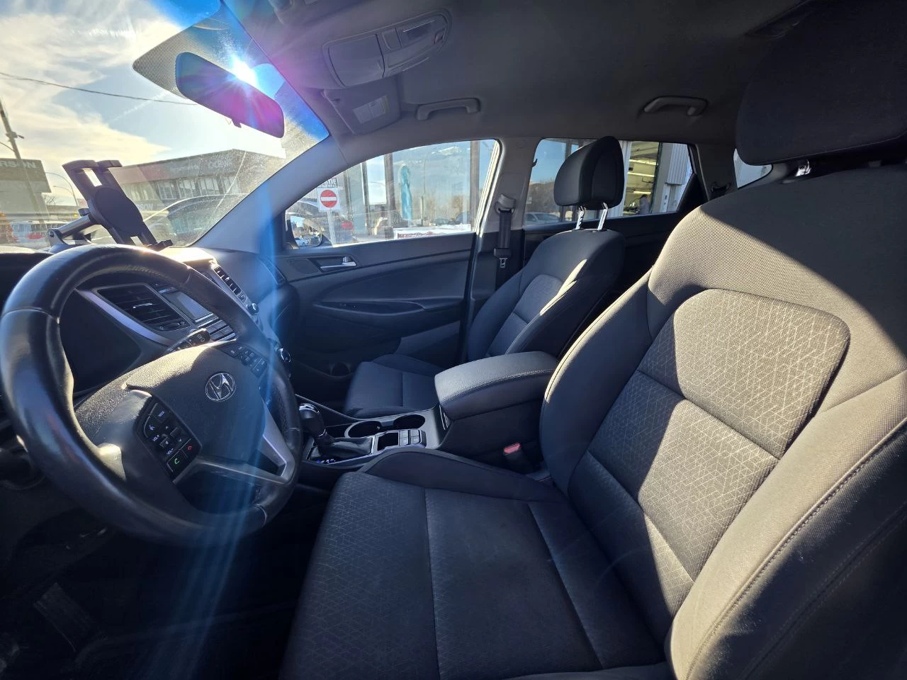 2017 Hyundai Tucson AWD**SAAQ CERTIFIEE**JAMAIS ACCIDENTEE**CAMERA DE RECUL**SIEGES CHAUFFANTS**MAGS** Image principale