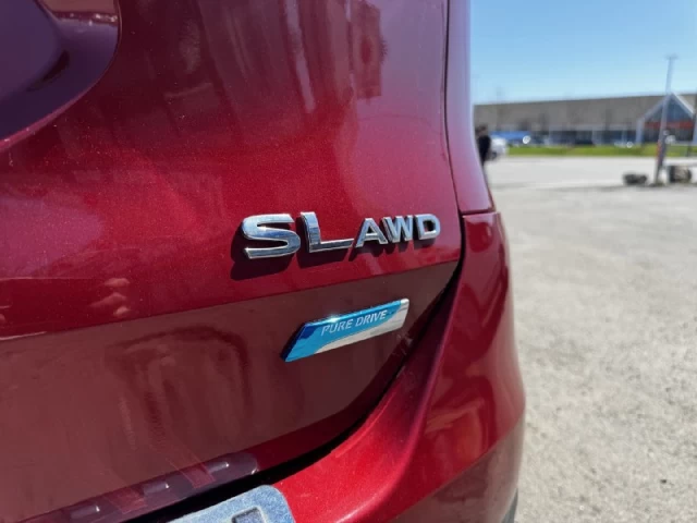 Nissan Rogue SL**AWD**TOIT PANORAMIQUE**CAMERA DE RECULE**SIEGES EN CUIR**NAVIGATION**VOLANT CHAUFFANTS**SIEGES CHAUFFANTS** 2015
