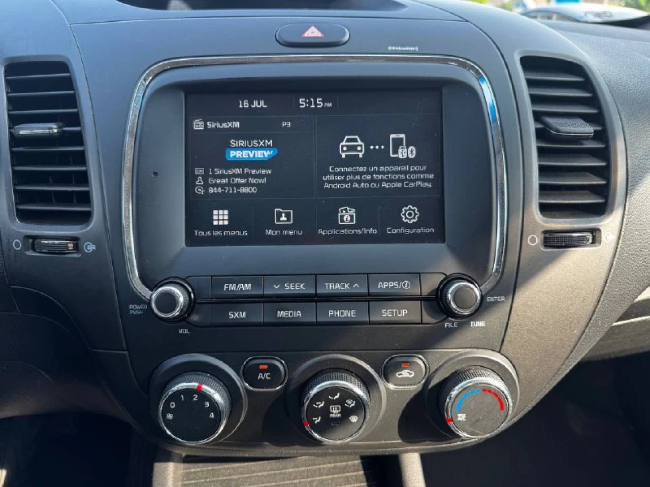 2017 Kia Forte LX**CAMERA DE RECULE**SIEGES CHAUFFNATS**APPLE CAR PLAY** Main Image