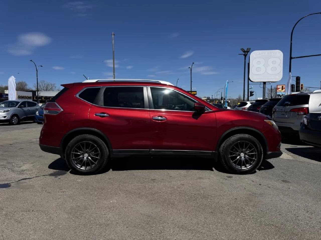 2015 Nissan Rogue SL**AWD**TOIT PANORAMIQUE**CAMERA DE RECULE**SIEGES EN CUIR**NAVIGATION**VOLANT CHAUFFANTS**SIEGES CHAUFFANTS** Image principale