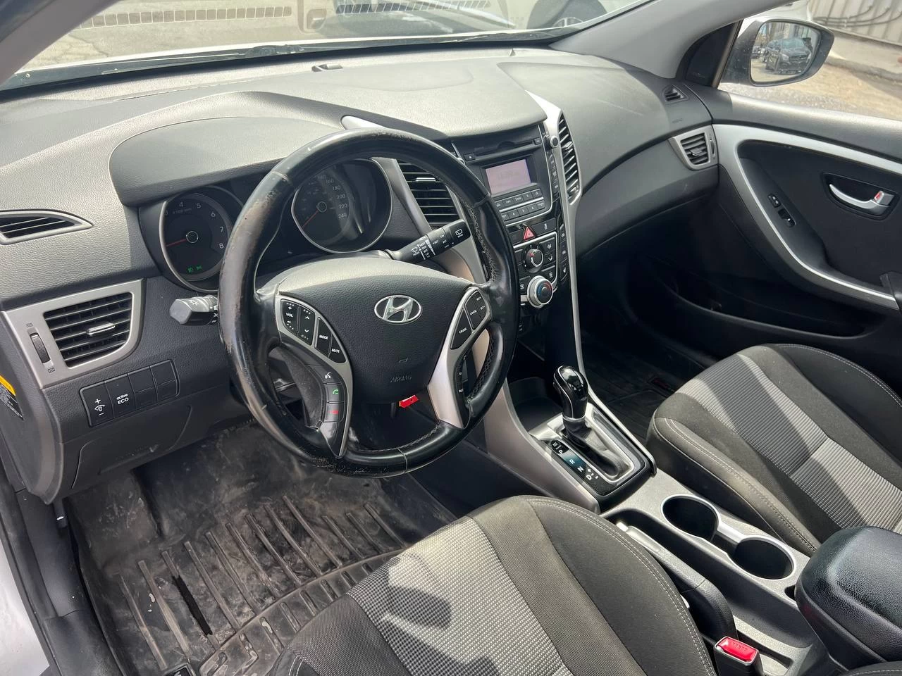 2013 Hyundai Elantra GT GLS**TOIT OUVRANT PANARAMIQUE**SIEGES CHAUFFANTS**MAGS** Image principale