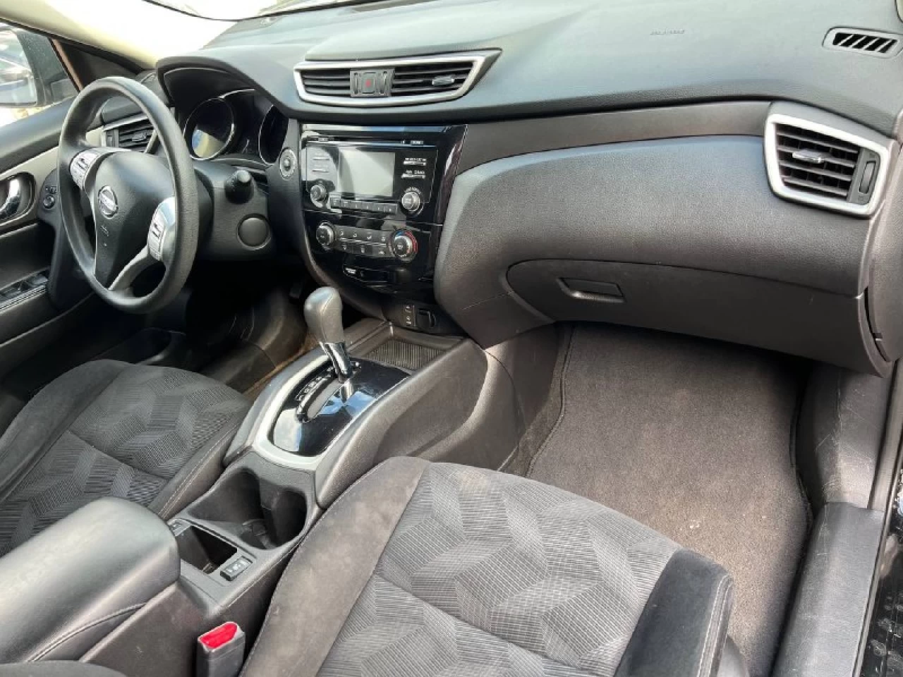2014 Nissan Rogue SV**AWD**TOIT OUVRANT PANORAMIQUE**CAMERA DE RECULE**SIEGES CHAUFFNATS** Image principale