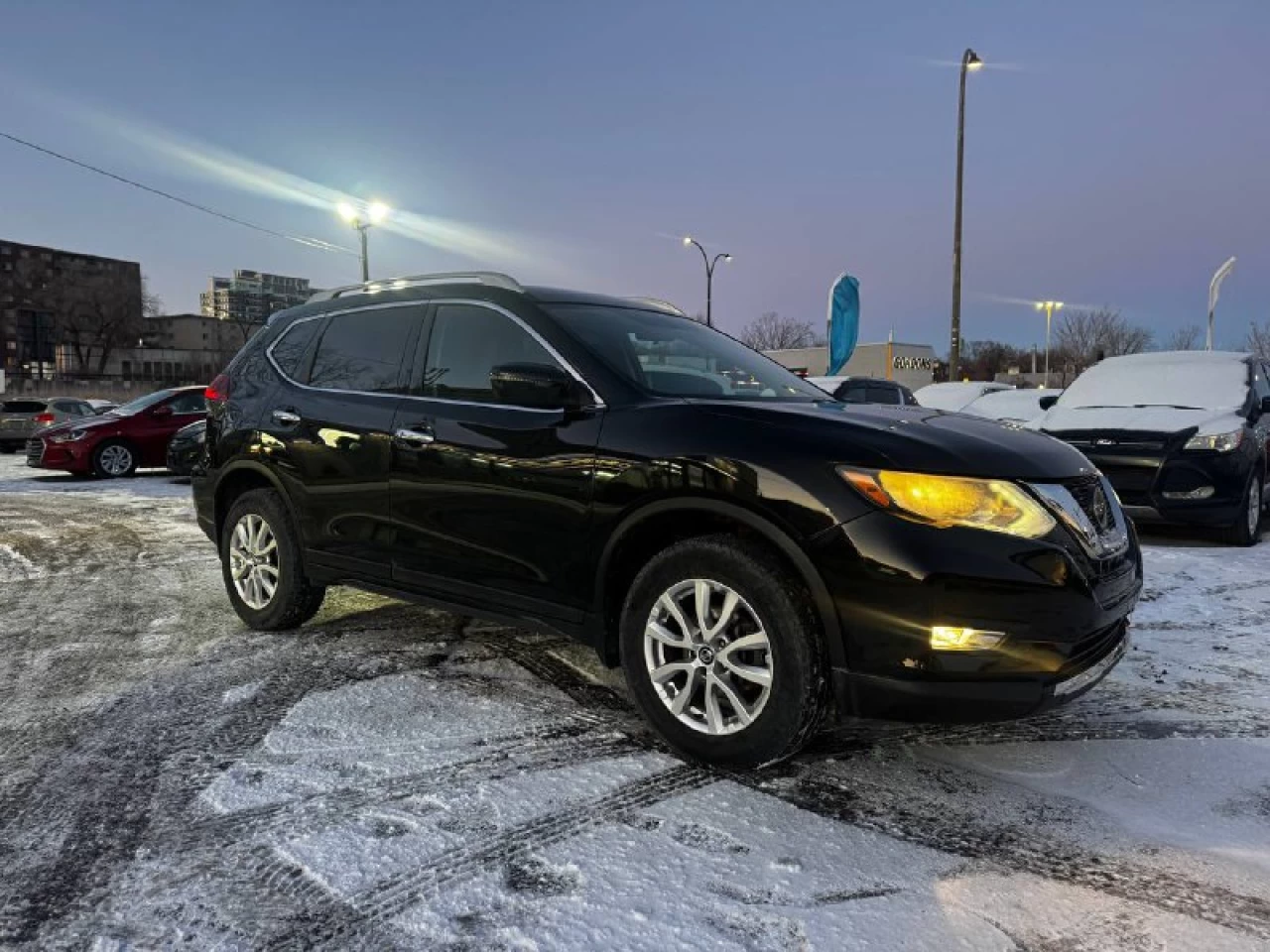 2018 Nissan Rogue **SV**AWD**CAMERA DE RECUL**MAGS**SIEGES CHAUFFANTS** Main Image