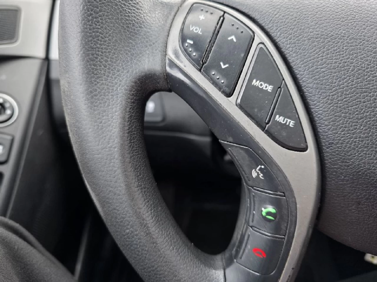 2015 Hyundai Elantra **Sport**GLS**TOIT OUVRANT**SIEGES CHAUFFANTS**MAGS** Main Image